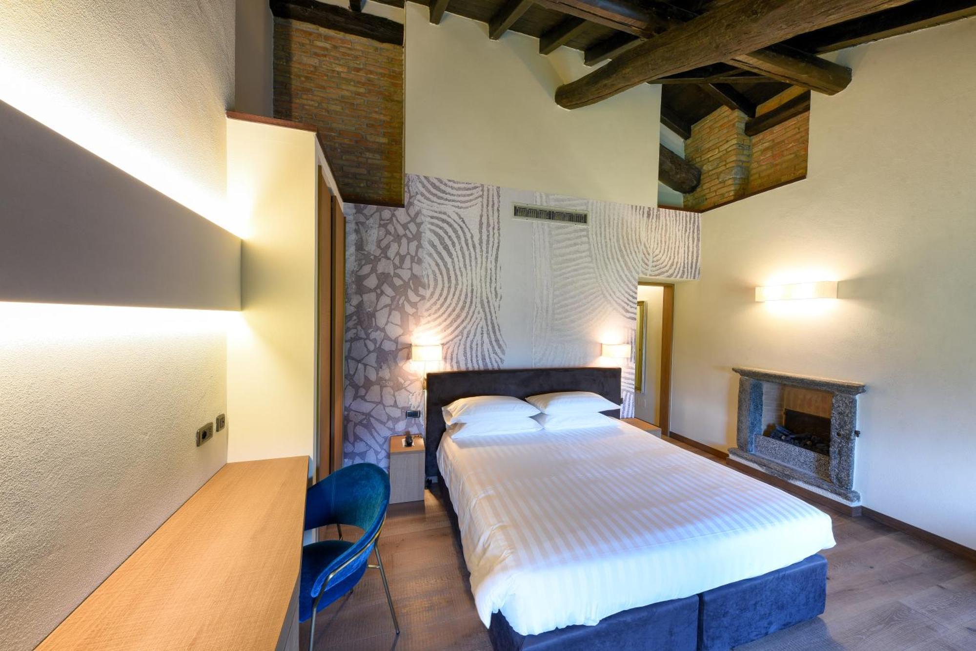 Relais & Spa Castello Di Casiglio Erba Oda fotoğraf